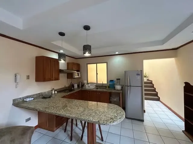 id 40968 Alquiler Apartamento de Dos Plantas, Lourdes Montes de Oca