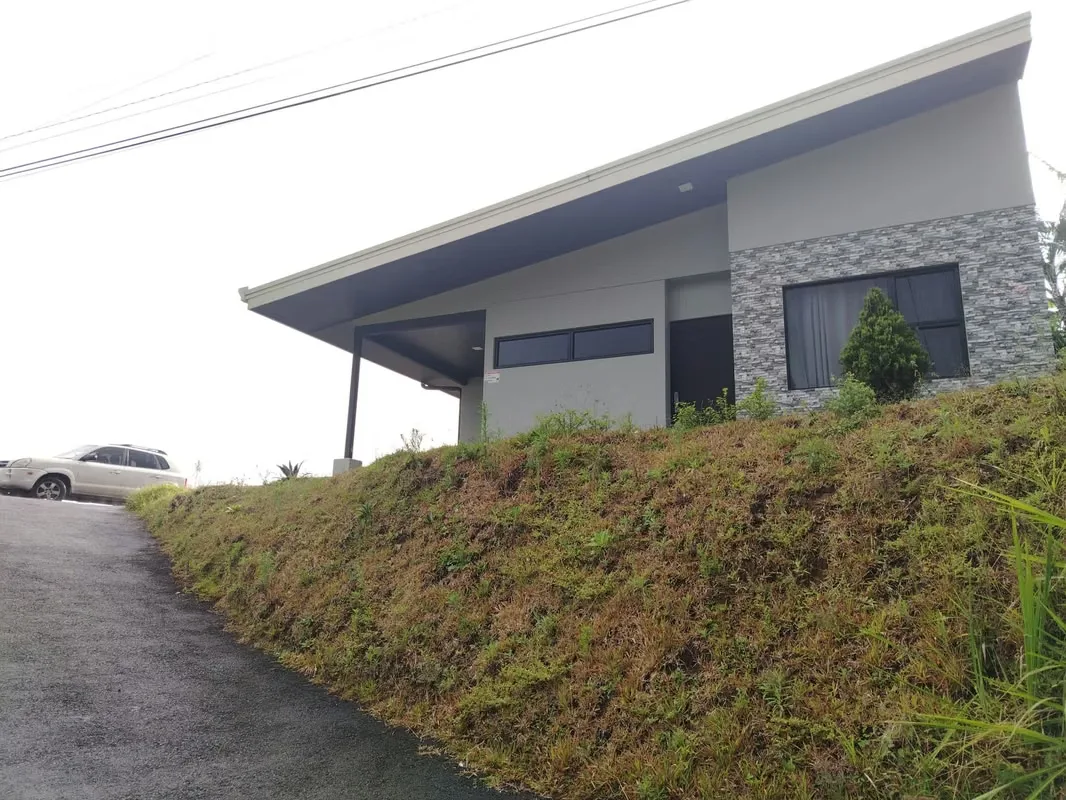 CASA EN VENTA CON VISTA PANORAMICA, LOURDES, NARANJO, ALAJUELA