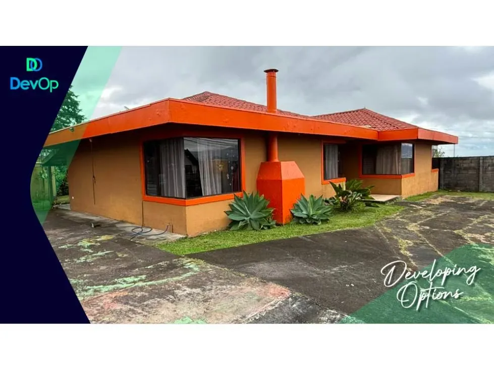 Venta casa de 4 habitaciones en San Francisco de Coronado