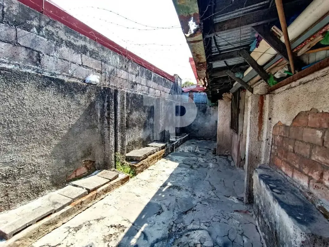 Propiedad Comercial a pocos metros de la estación del tren, en excelente ubicación, en el cuadrante central — photo 3