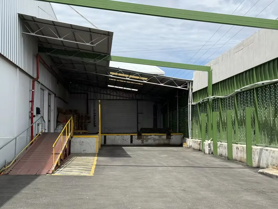 12 meters to ridge and 8 meters to corner