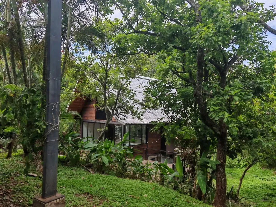 Extensa propiedad en Brasil de Santa Ana, San José