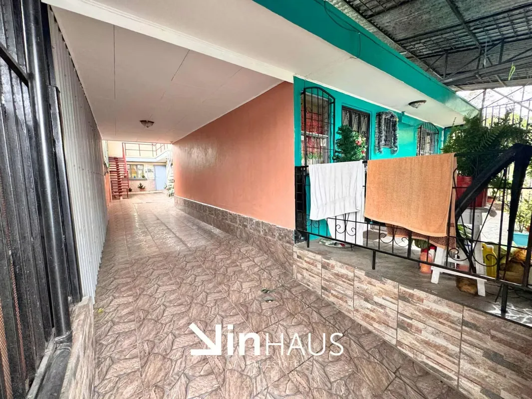 Venta de propiedad con 6 apartamentos en San Rafael Abajo de Desamparados. Tres apartamentos se encuentran en primer nivel y tres en segundo nivel. El apartamento 1 (casa original) ... — photo 3