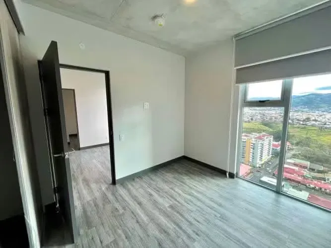 Apartamento en Secrt Sabana en Piso 25 con vista a las montañas.