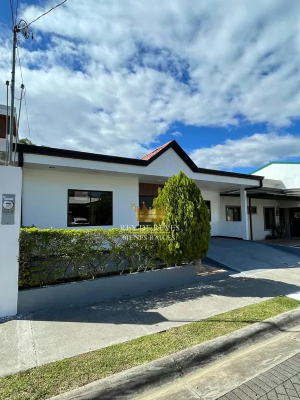 Hermosa casa ubicada en el exclusivo Condominio Sol del Oeste, en La Garita de ... — photo 3