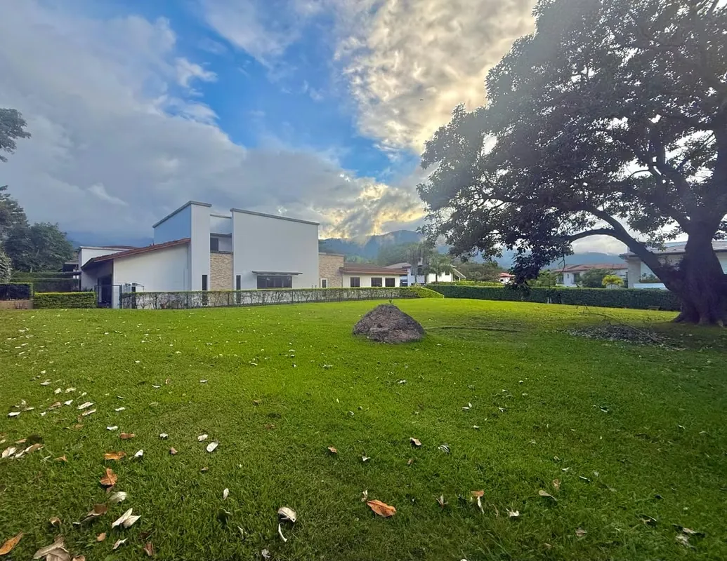 LAND FOR SALE CONDOMINIUM LA HACIENDA RÍO ORO SANTA ANA JV561
