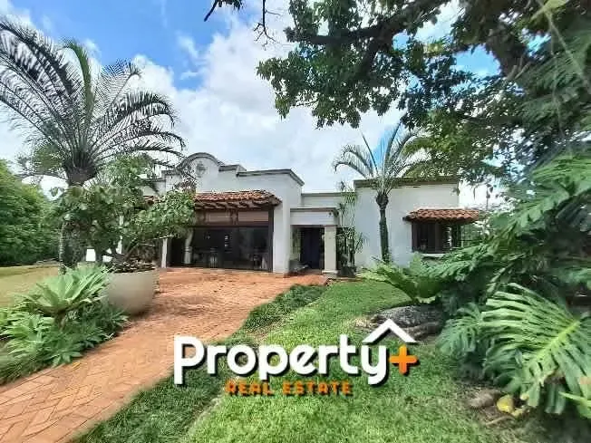 Terreno para Desarrollo - Hacienda - Piscina