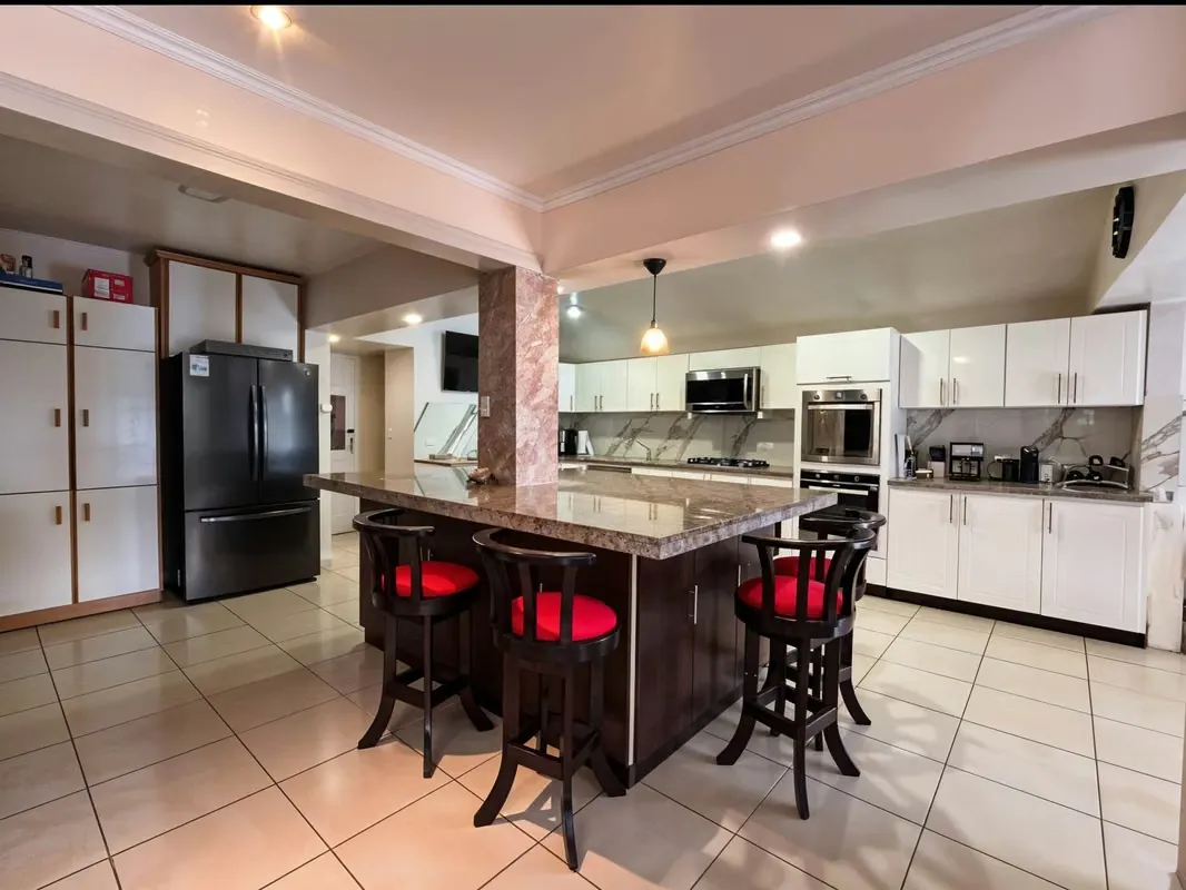 SPACIOUS HOUSE FOR SALE WITH 5 APARTMENTS – SAN RAMÓN, LA UNIÓN — photo 4