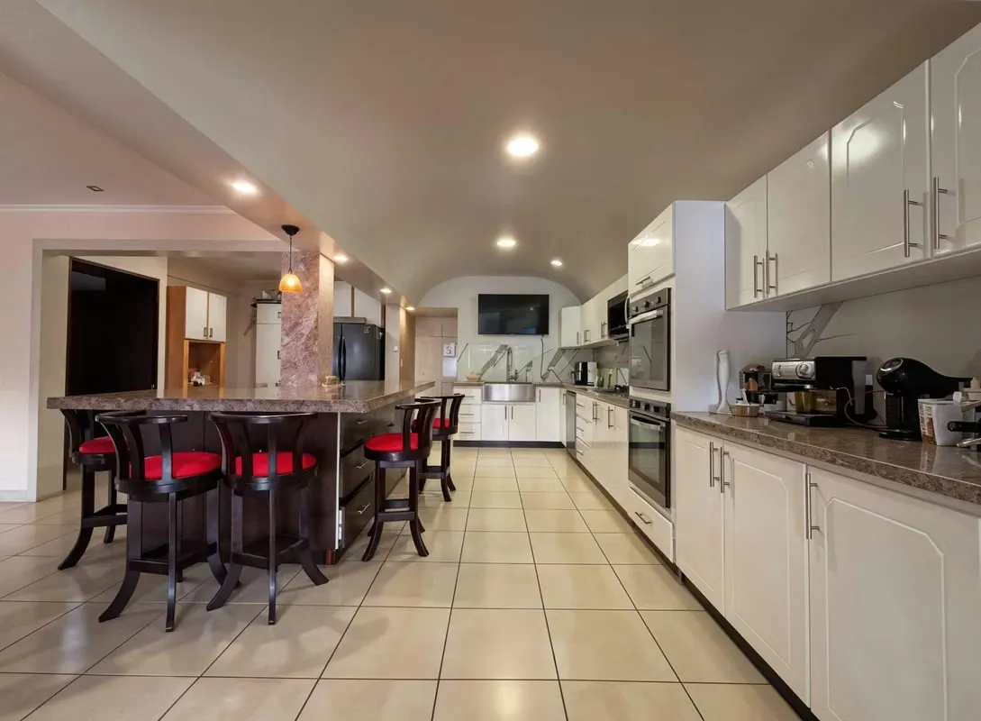 SPACIOUS HOUSE FOR SALE WITH 5 APARTMENTS – SAN RAMÓN, LA UNIÓN — photo 5
