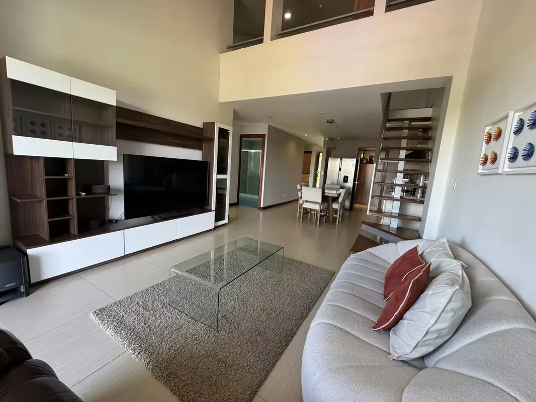 Sale of Apartment in Trejos Montealegre, Escazu.