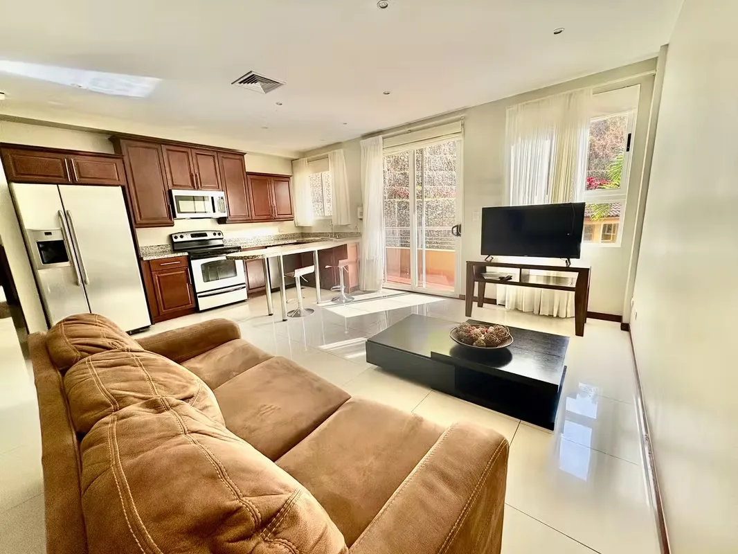 or rent: Beautiful fully furnished apartment in one of the most exclusive and high-value areas of Escazú.