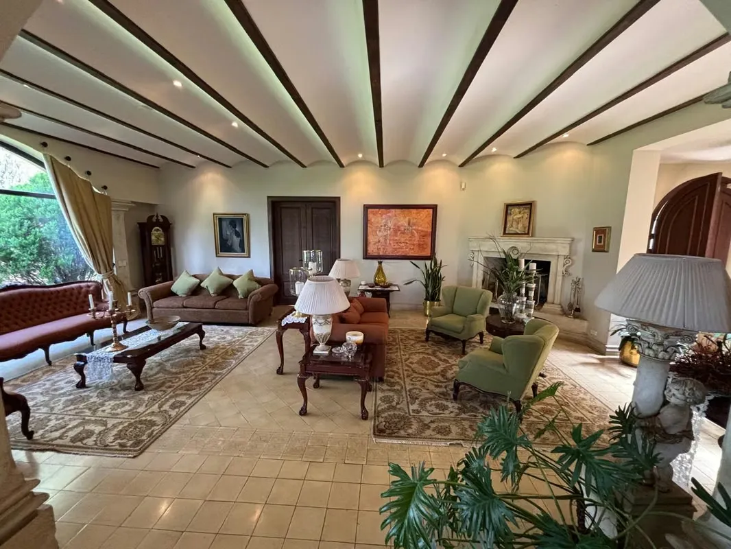 Esta hermosa casa ubicada en condominio en Santo Domingo de Heredia, cuenta con la siguiente distribución: — photo 4