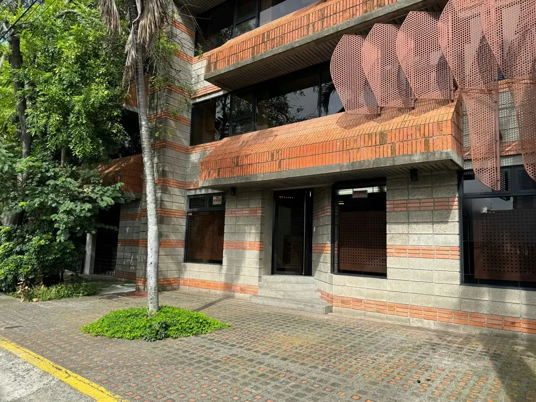 Edificio en venta o alquiler en Paseo Colón – Ubicación estratégica en San José
