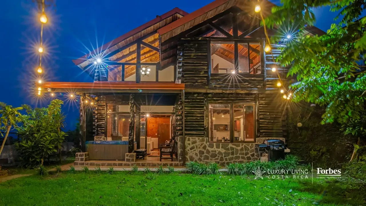 Chalet Among the Clouds is a retreat where nature, peace, and serenity come together to offer you a unique experience. Just 30 minutes from San José, this ... — photo 3