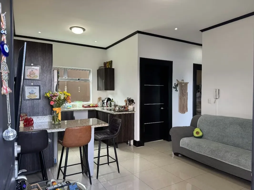 VENTA DE APARTAMENTO, CERCA DE LAS ÁREAS DEPORTIVAS DE LA UCR