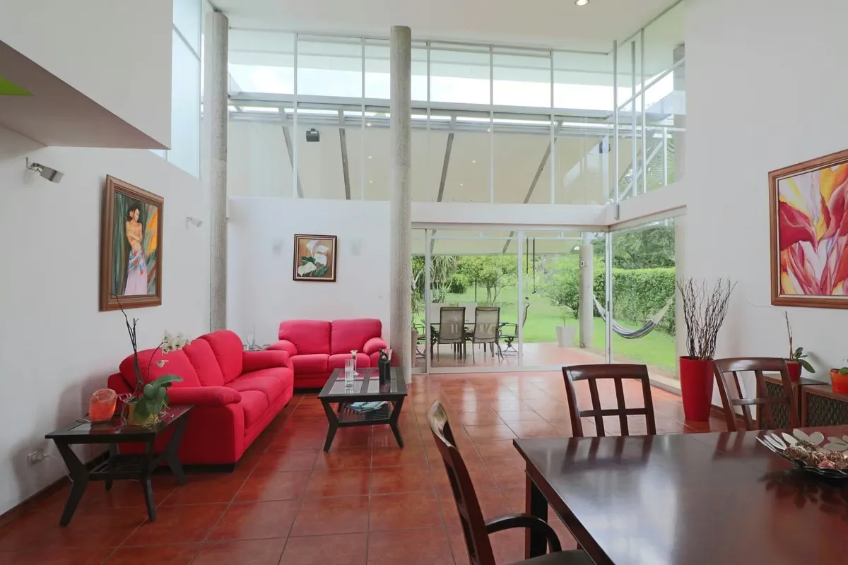 ESPECTACULAR CASA DE UNA PLANTA EN HACIENDA LOS REYES, GUÁCIMA- RM