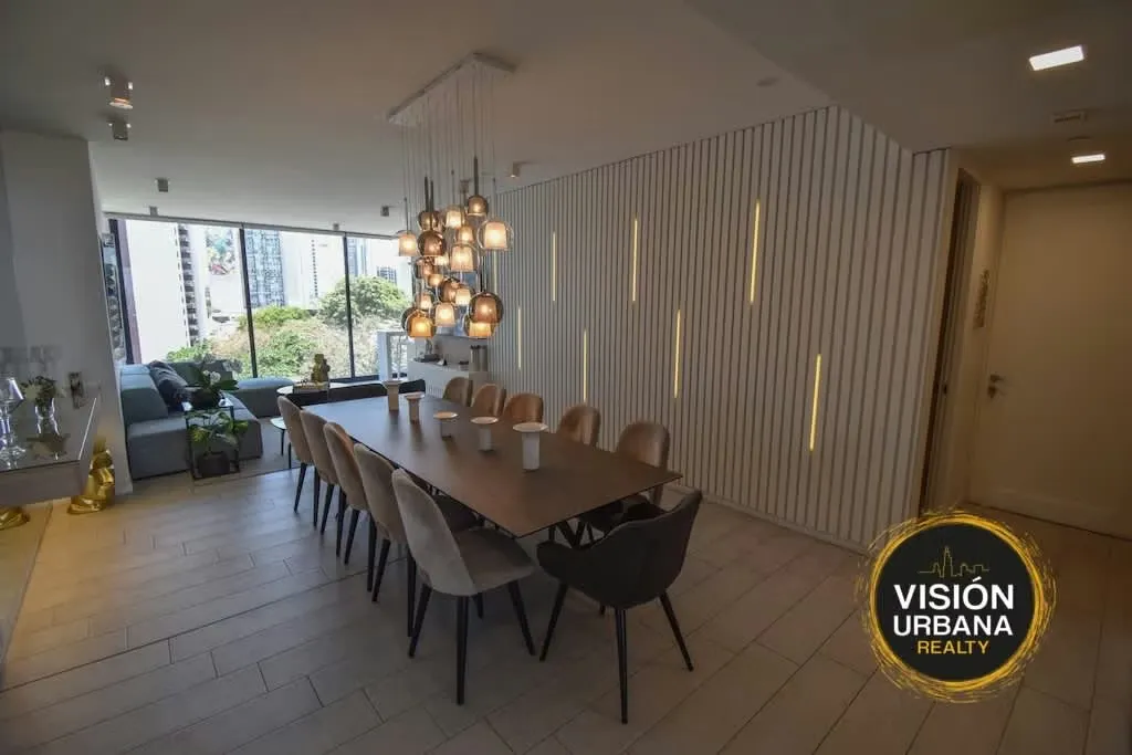Apartment in the exclusive Boutique Tower located in the heart of Rohrmoser in the ONE Condominium across from the Parque del Café. It is a single-story apartment with 200 m2 ...