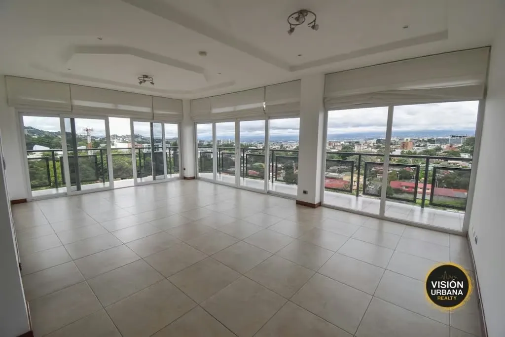 Very spacious apartment in an excellent location in San Rafael de Escazú. It is located on the third floor of a building with only four units. It offers great views of the ...