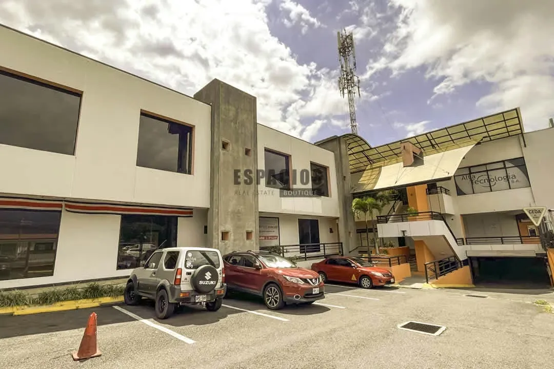 COMMERCIAL UNITS FOR RENT IN LA URUCA SHOPPING CENTER — photo 2