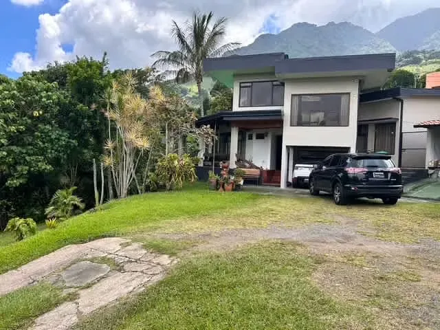 VENTA DE 2 CASAS EN LOTE DE GRAN TAMAÑO, SAN ANTONIO, ESCAZU