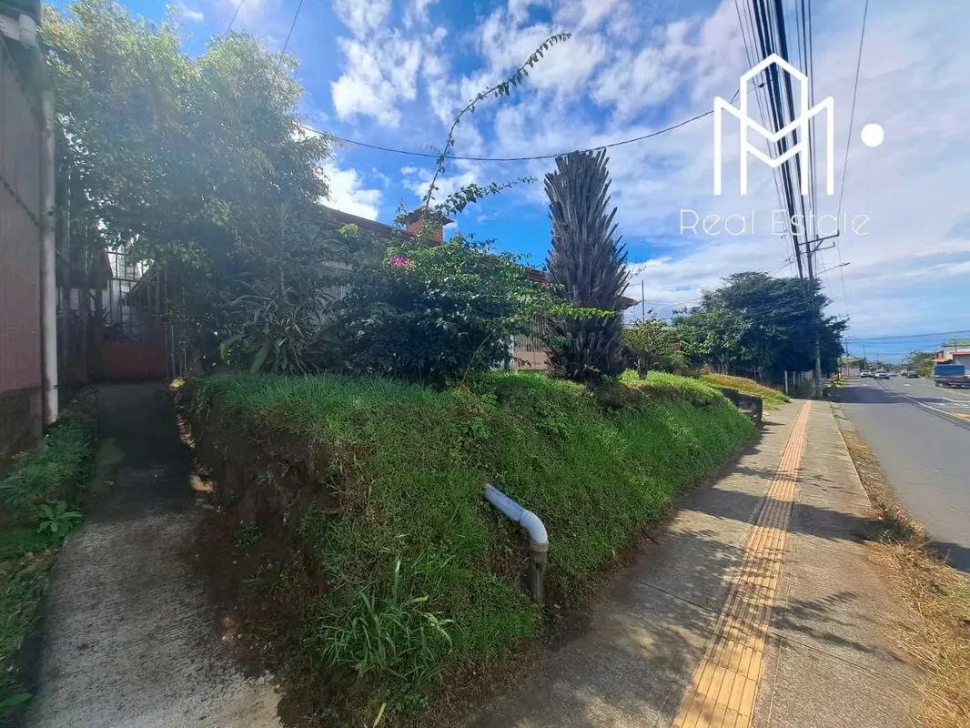 Terreno Comercial de Alto Valor en Santo Domingo, Heredia. — photo 3