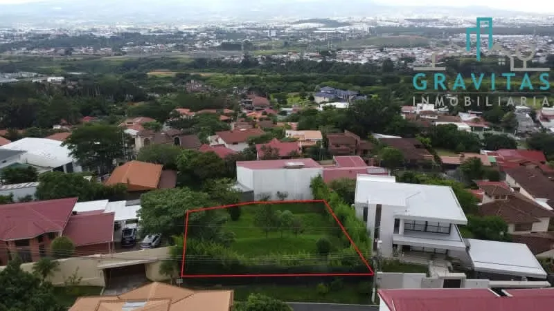Venta de lote en Escazú Guachipelín | 850 m2 | Resi. Privado | F 575