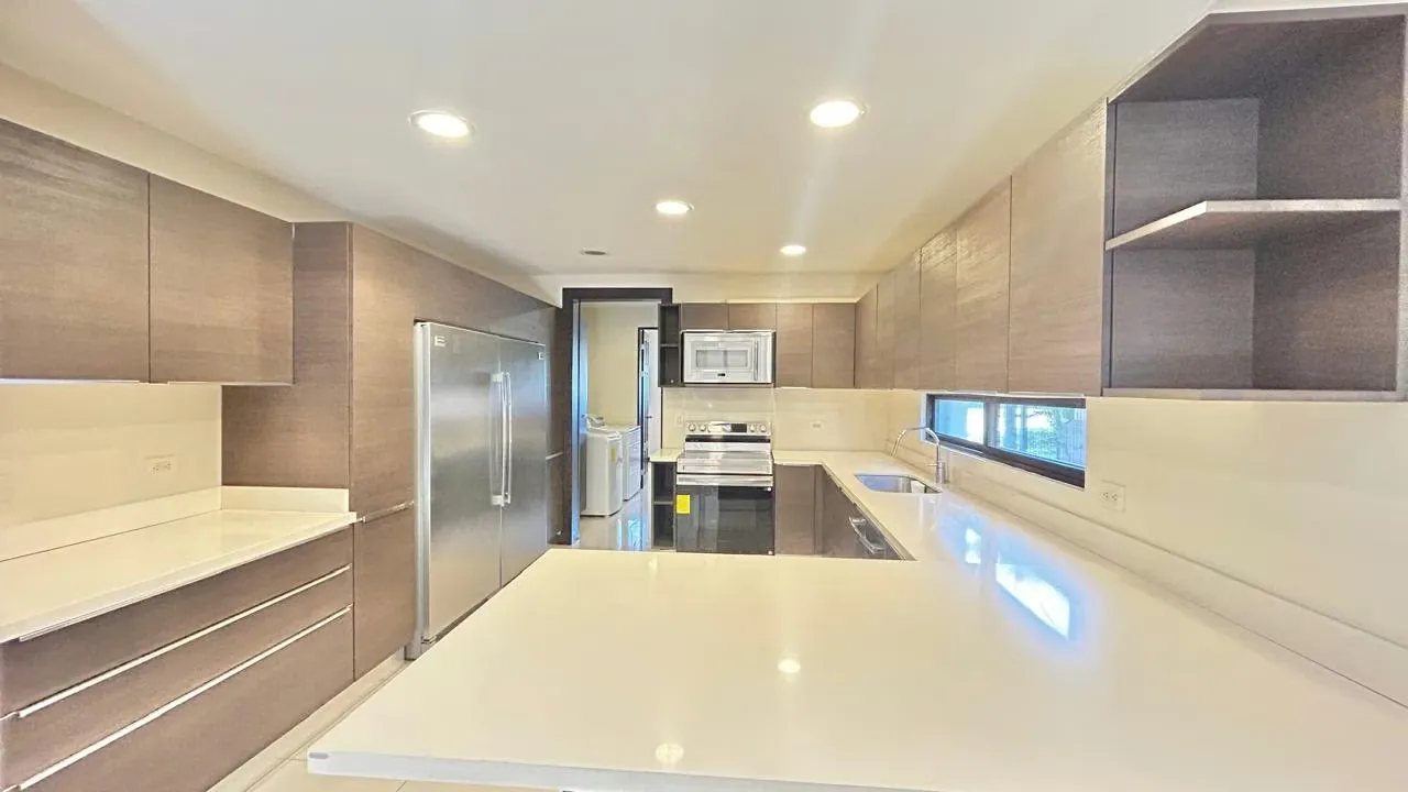 SPACIOUS HOUSE FOR RENT / SALE IN ESCAZÚ*