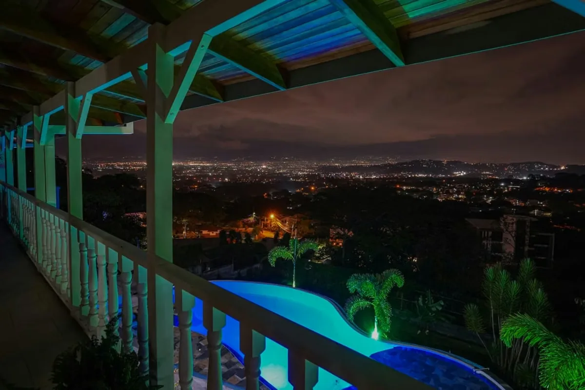 In one of the safest and most privileged areas of Santa Ana, just 3 km far from downtown, this home is ideal for those seeking luxury, and connection with nature.