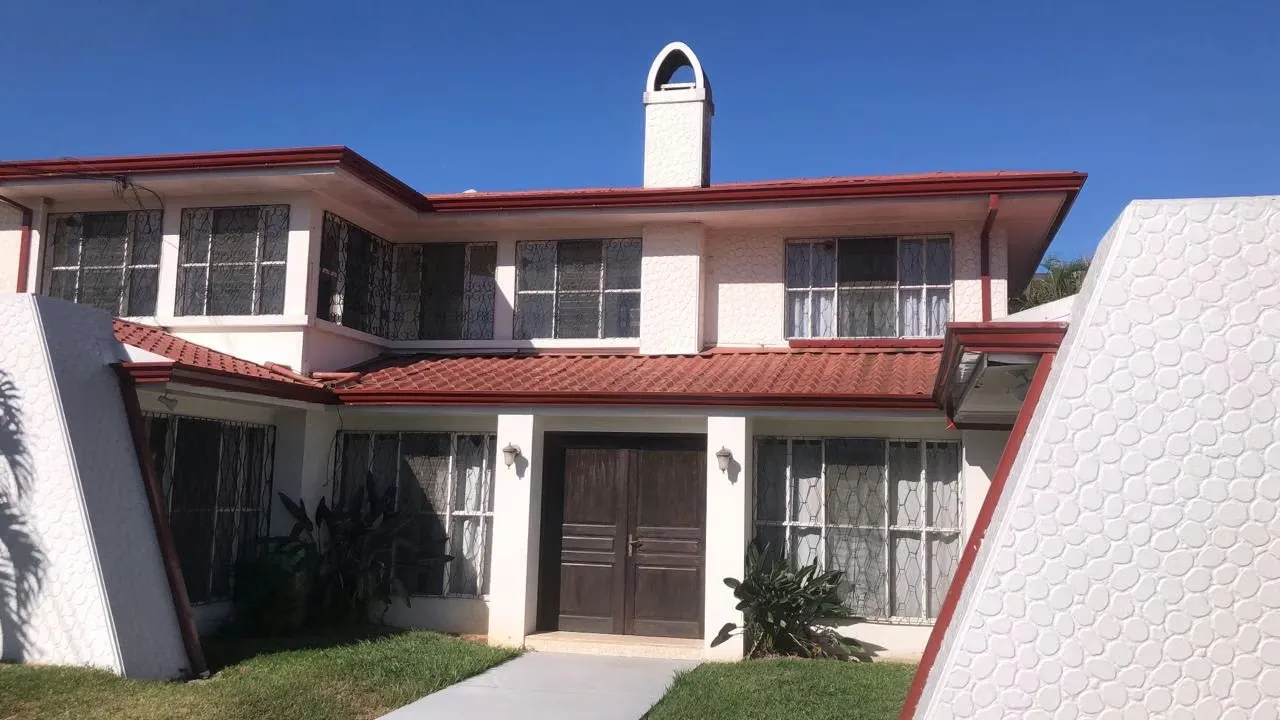 HOUSE FOR SALE IN CIUDAD CARIARI