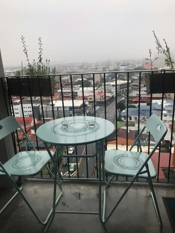 Experience the best of urban living in San José’s most iconic and sought-after tower: URBN Escalante. This is not your standard 1-bedroom unit; with 64 m² (689 sq. ft.) of habitable ... — photo 3
