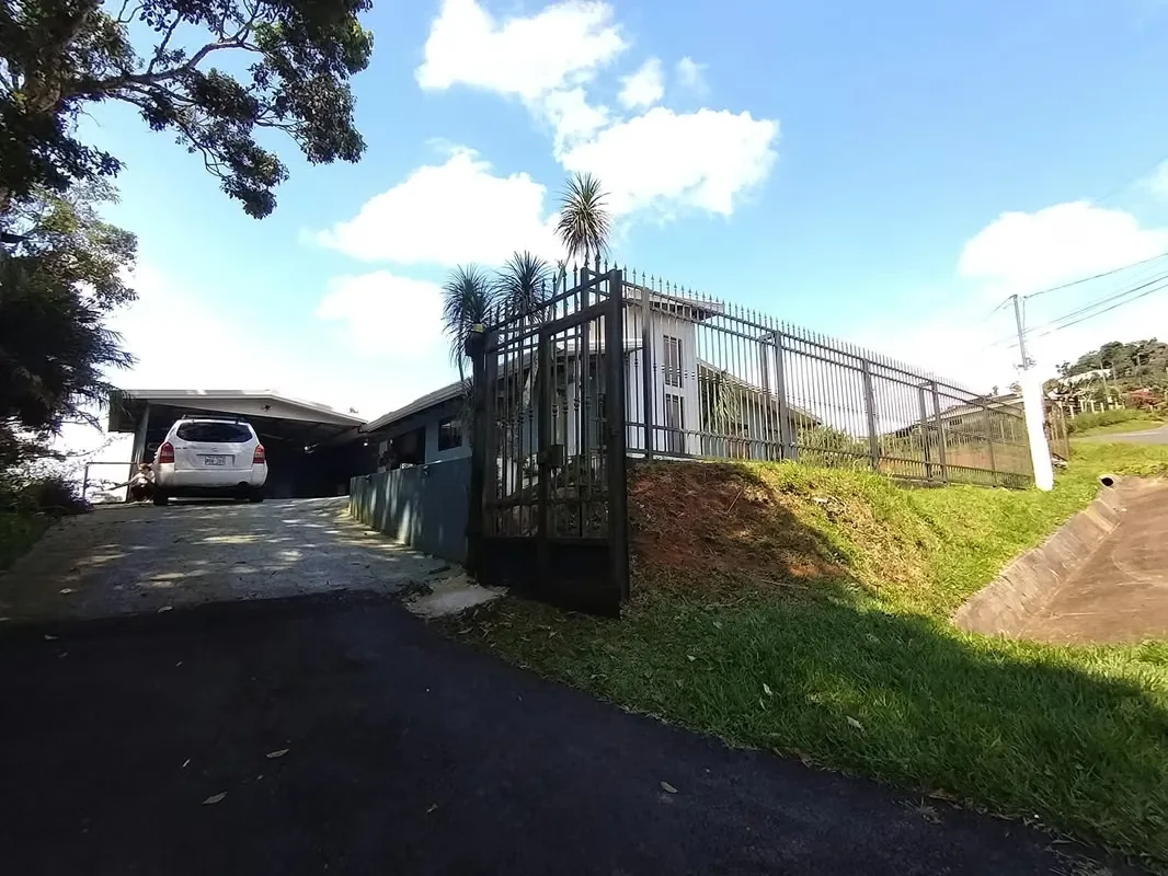 AMPLIA CASA EN VENTA, CONCEPCIÓN, SAN RAMÓN, ALAJUELA