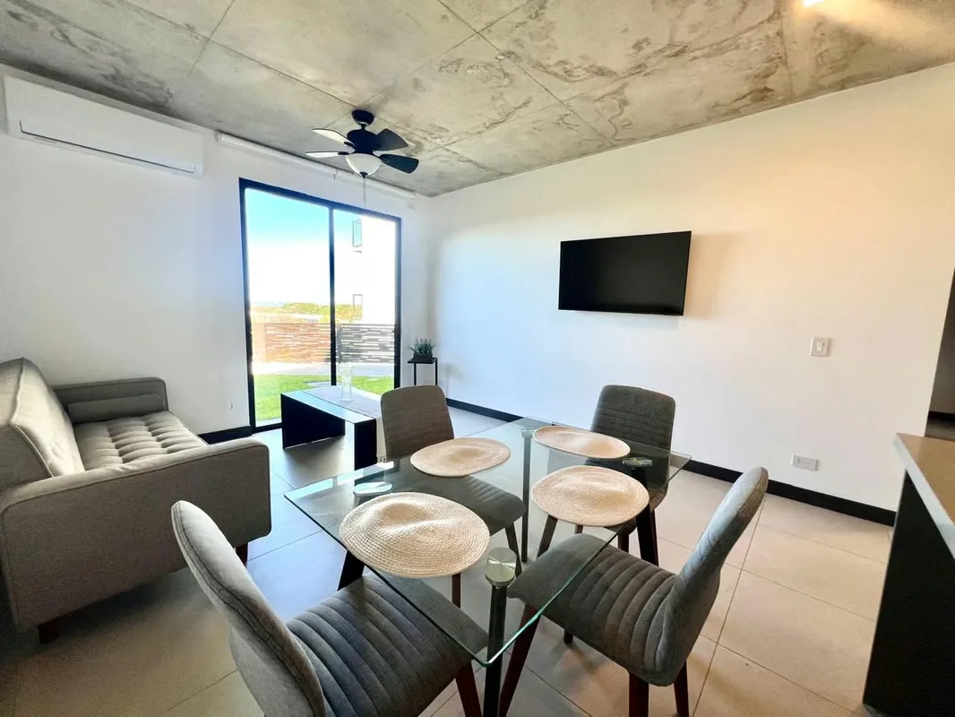 AMOBLADO FULL O SIN MUEBLES  DE 62M2 TERRAZA DE 30M2 EN CONDOMINIO SANTA ANA