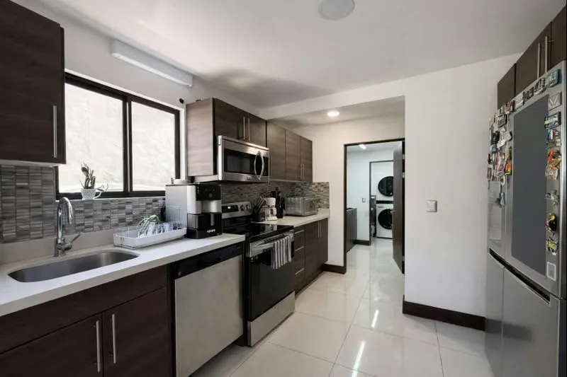 CORNER HOUSE FOR RENT IN PARQUES DEL SOL*