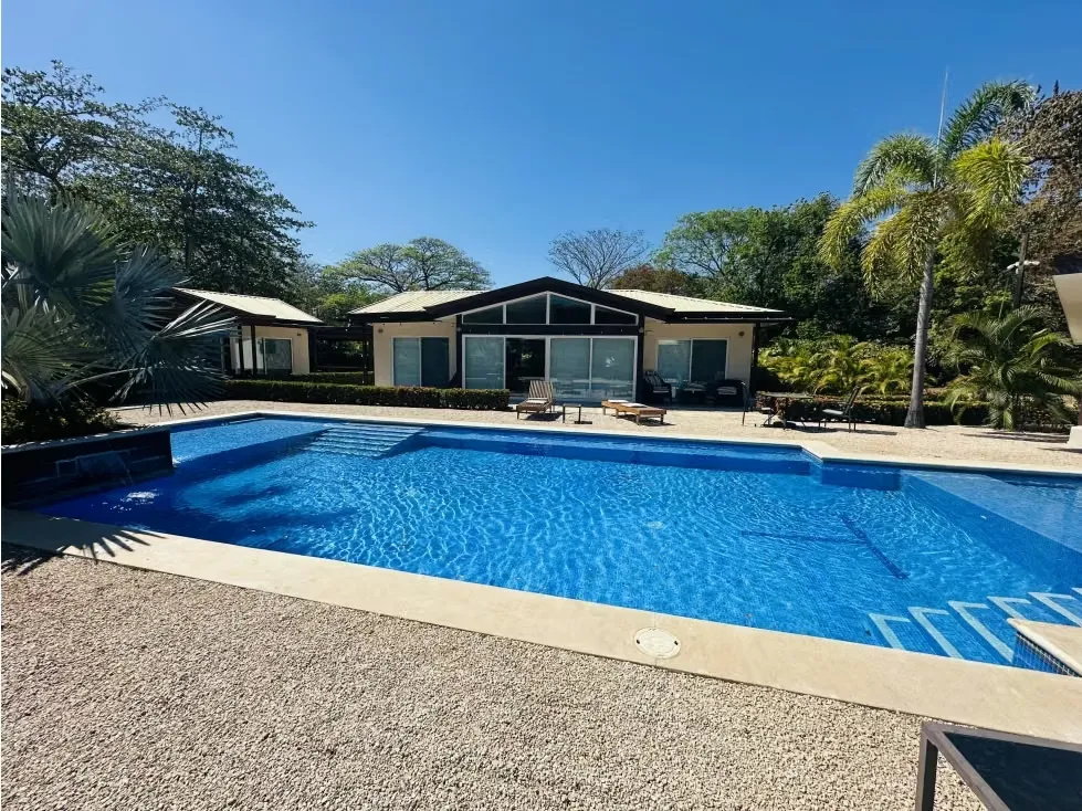 This beautifully maintained modern home is located in a secure residential gated community, just minutes from Playa ...