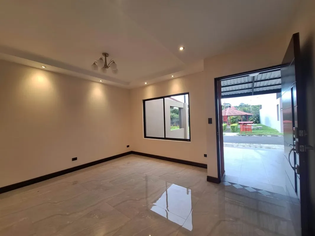 Nuevo modelo y ultimas Unidades Condominio Trival, FINANCIAMIENTO 100% para estrenar a la venta en San Antonio de Coronado. Casas 100% en concreto construidas en dos niveles Terreno de ... — photo 3