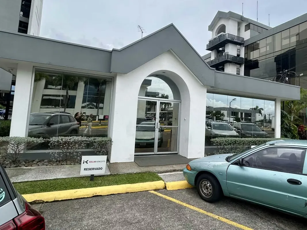 Se Alquila oficina en Pavas, Oficentro La Virgen
