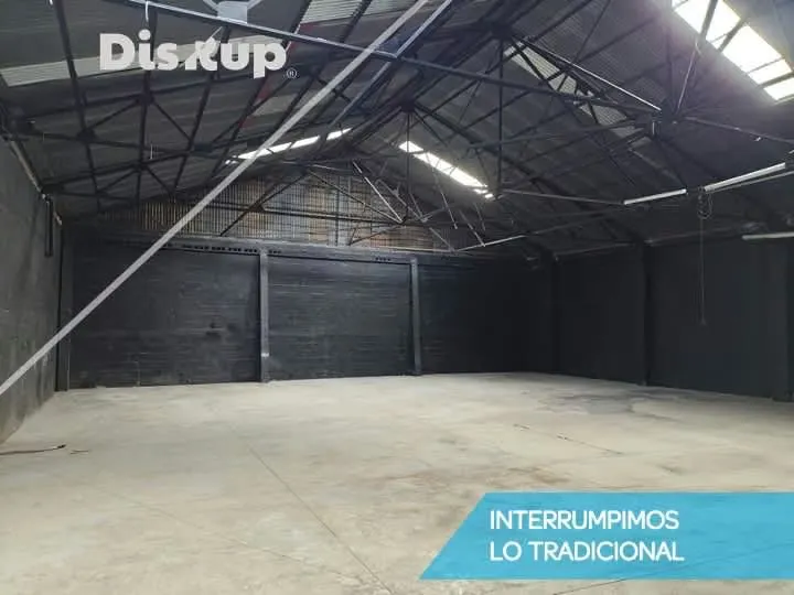 Warehouse for rent, 500 m2, in Tibás. Commercial land use