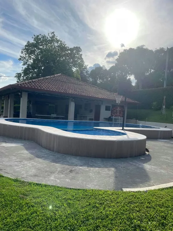 FOR SALE: EXCLUSIVE LOT IN PLANTATION ESTATES GATED COMMUNITY