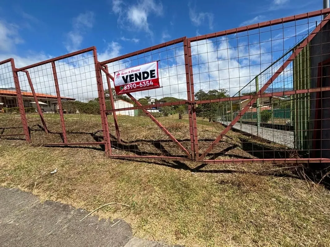 Construya su futuro en el mejor clima de Heredia Lote de 1,726 m² en Santo Domingo: Espacio, frescura y ubicación estratégica. ¿Busca el lugar ideal para un proyecto de vida ... — photo 2
