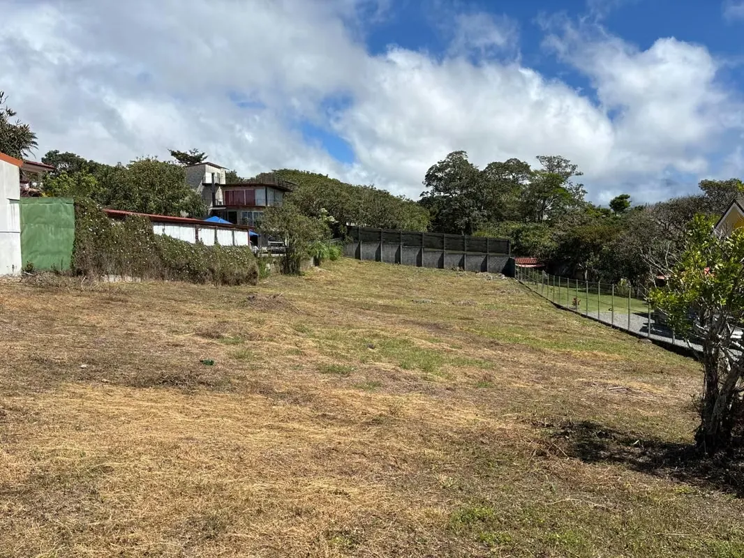 Construya su futuro en el mejor clima de Heredia Lote de 1,726 m² en Santo Domingo: Espacio, frescura y ubicación estratégica. ¿Busca el lugar ideal para un proyecto de vida ... — photo 5