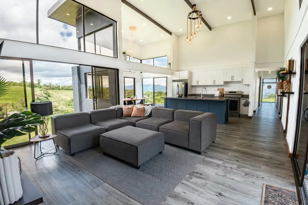 Are you seeking quality of life and a natural setting? Live in a spectacular modern house located in the mountains, just 10 minutes from ...