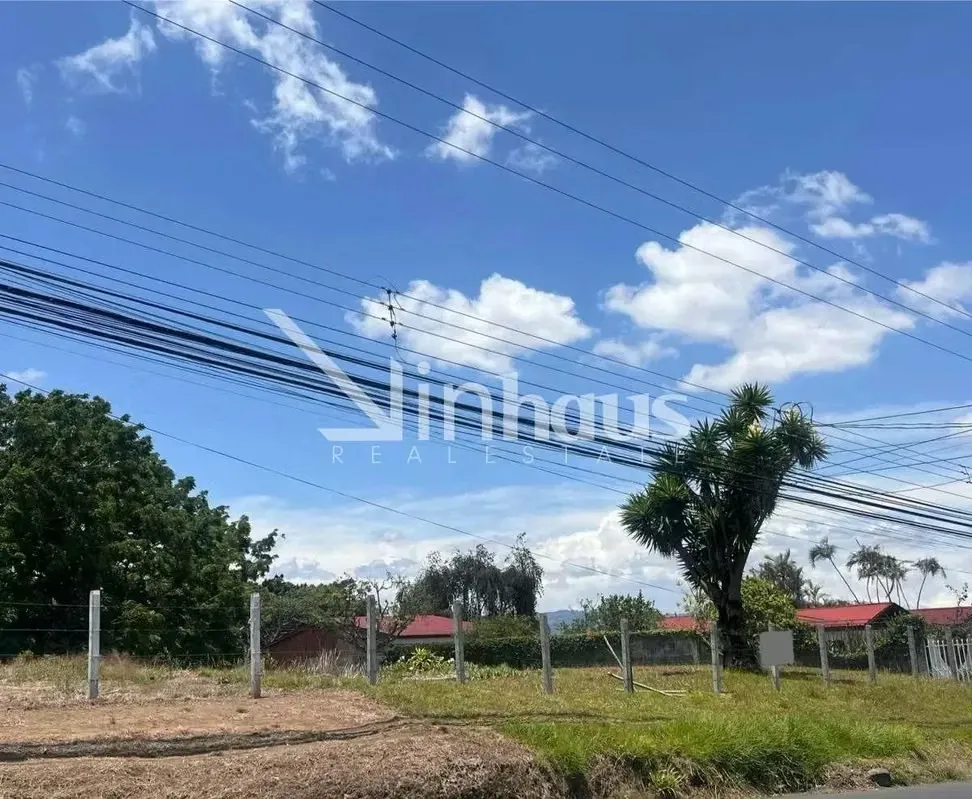 Venta de lote plano con suelo de uso residencial ubicado sobre calle principal en el Carmen de Guadalupe. Cuenta con servicios públicos. Ideal para construcciòn de vivienda. De ... — photo 4