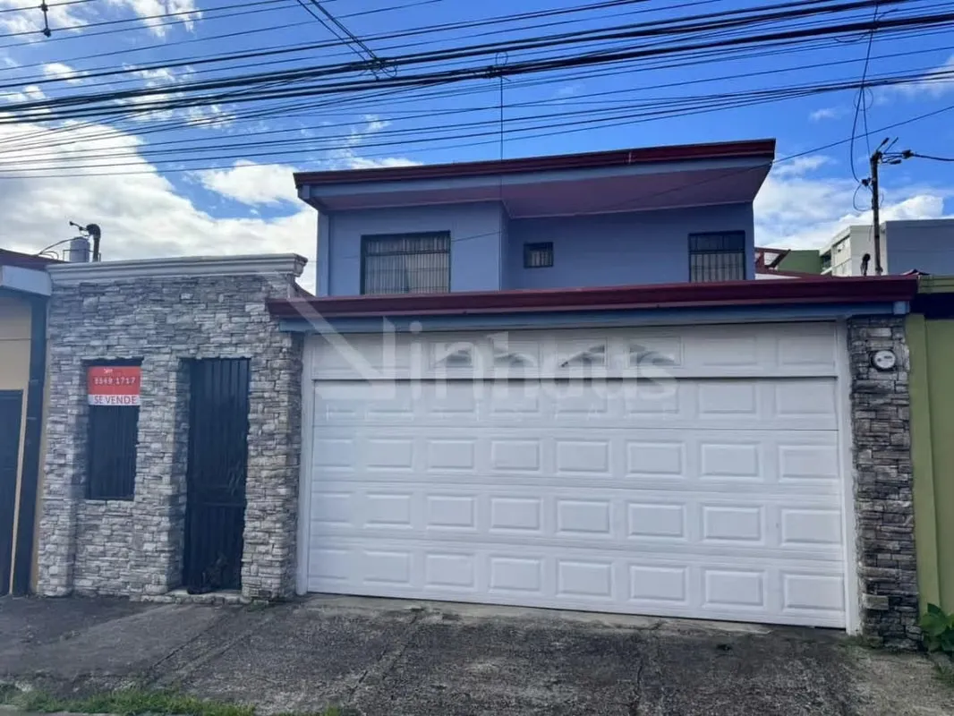 Venta de casa de dos plantas en residencial en San Sebastián - EU