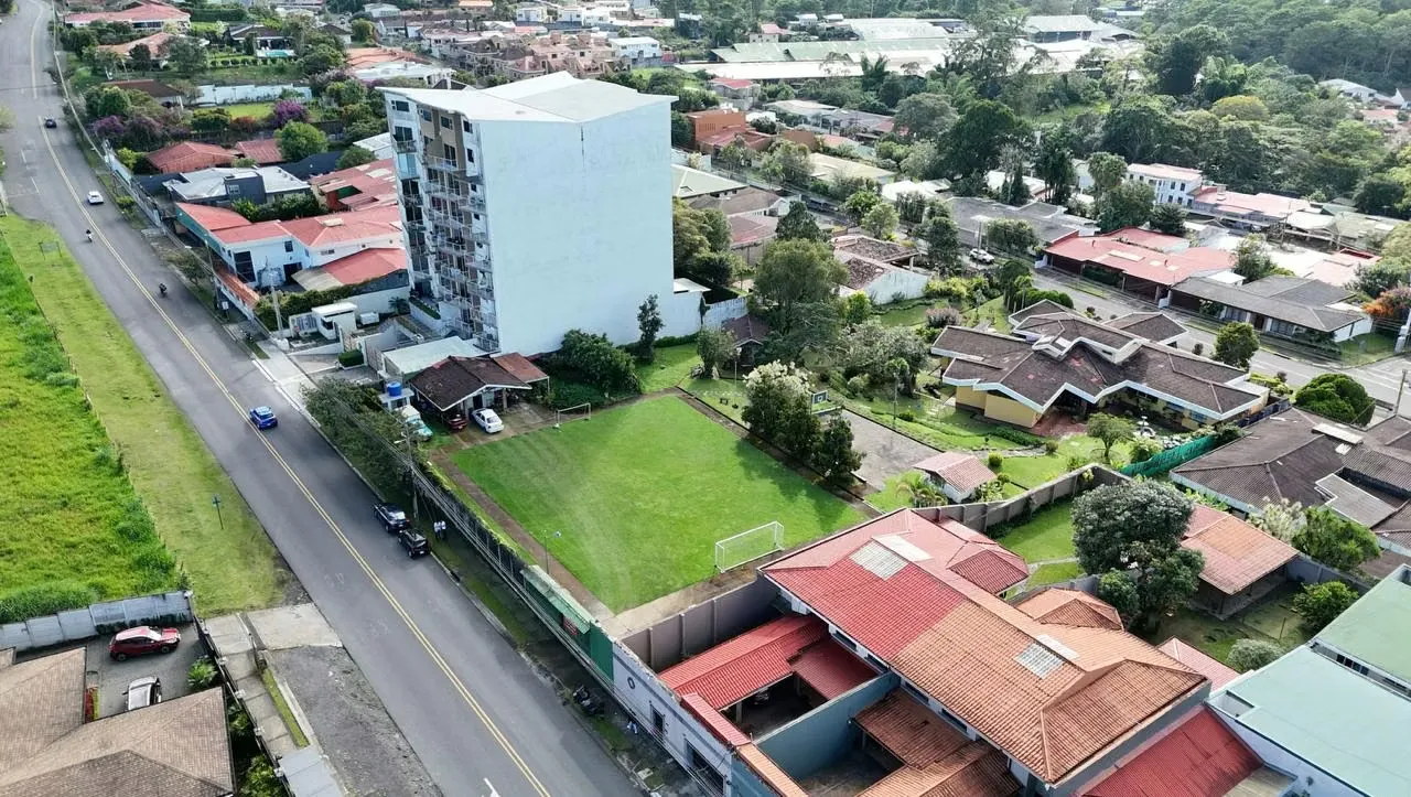 Mixed-use land for sale in Guayabos de Curridabat. ID 31291