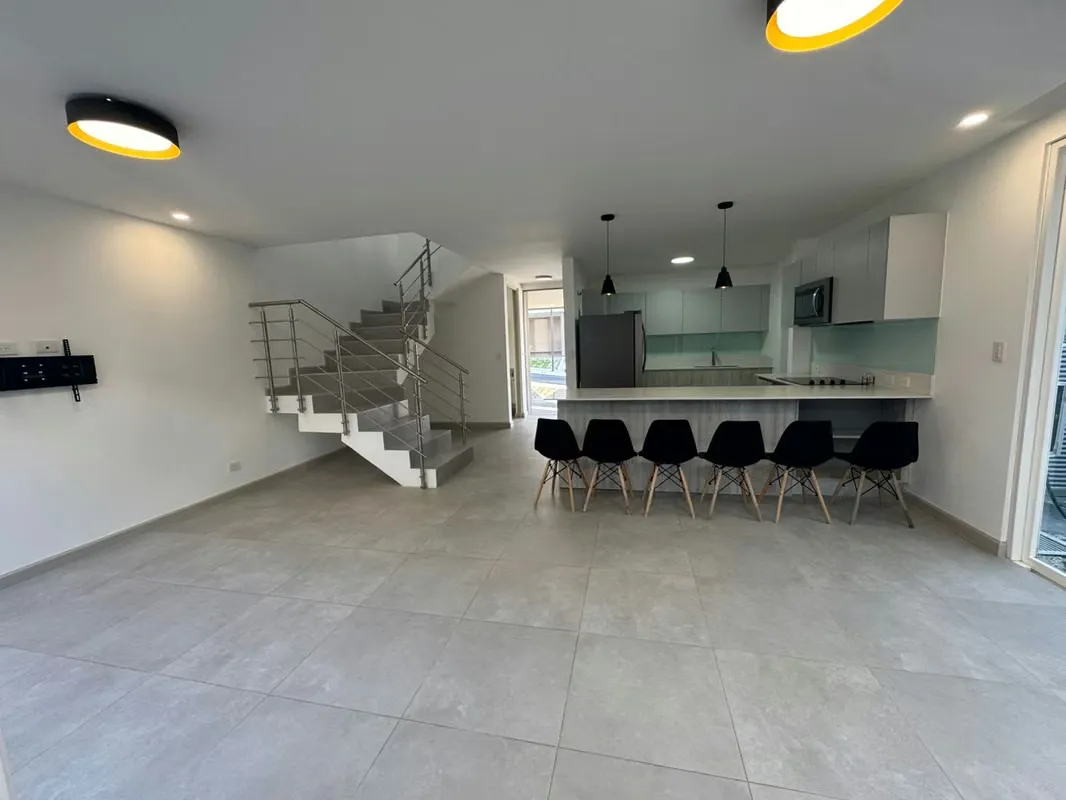 Casa en alquiler en Condominio Nasara Santa Ana – con línea blanca $2200 — photo 3