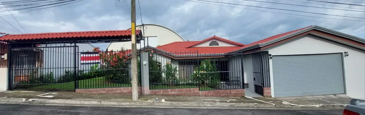 Casa en venta cerca Grecia centro