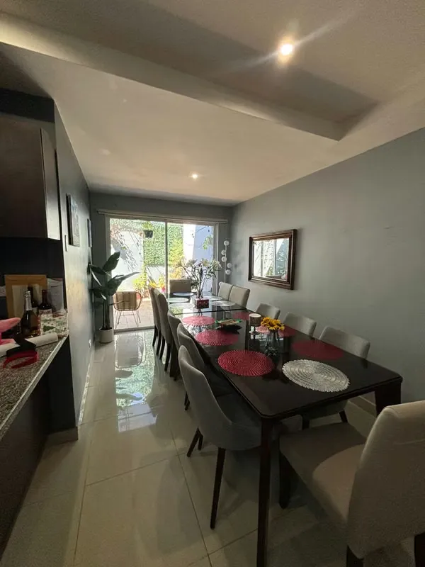 Secure your capital in this stunning 2-level townhouse located in the high-growth area of Tres Ríos. This property offers a unique layout ...