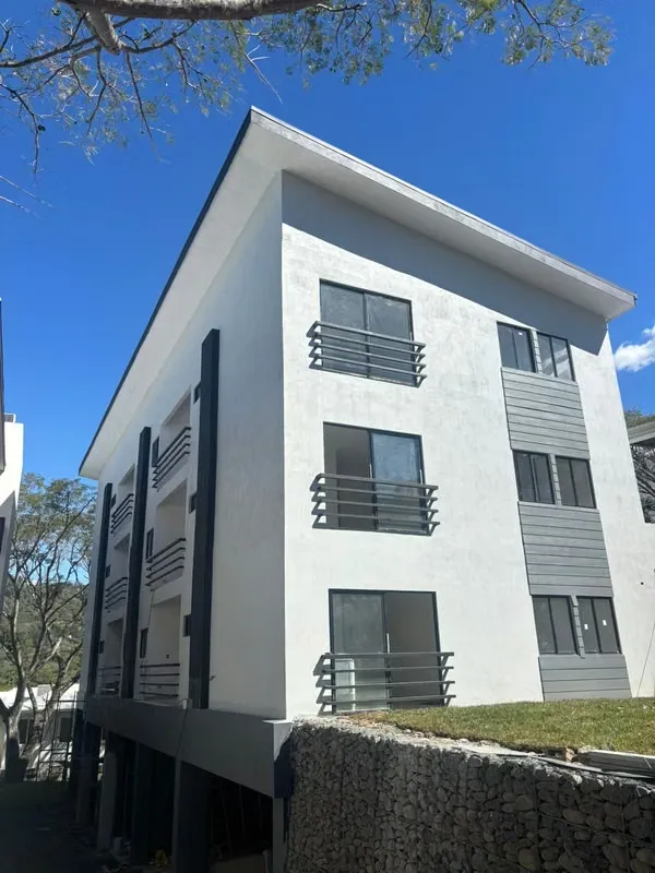 Brand new 6-unit apartment building for sale!