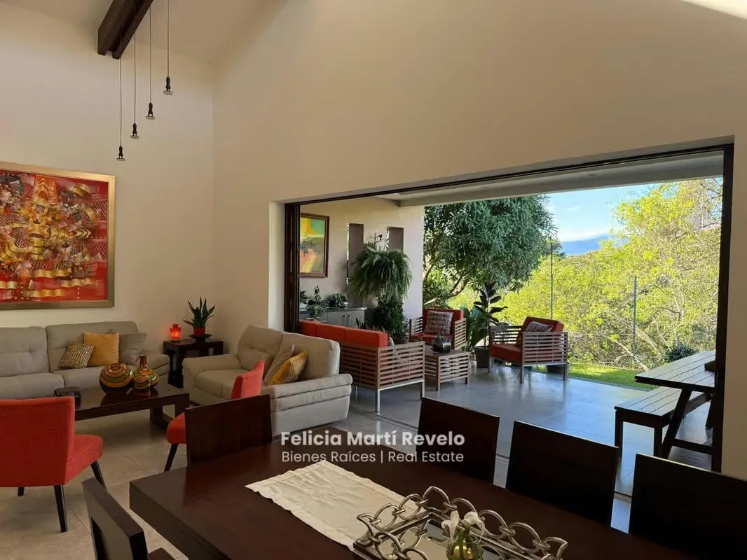 FOR SALE – Single-Level Detached House in Piedades, Santa Ana.