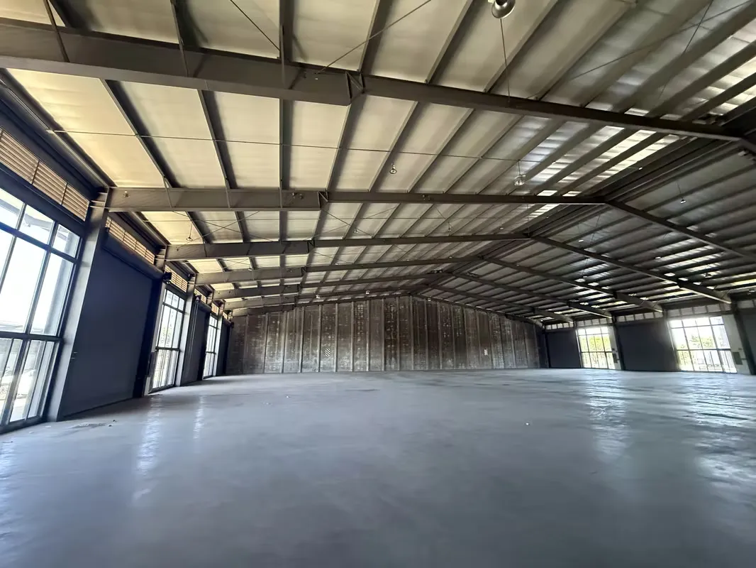 Warehouse available in Ciruelas de Alajuela industrial use